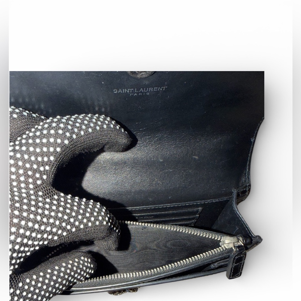 Yves Saint Laurent Black Croc-Embossed Shoulder Bag - Picture 6 of 8